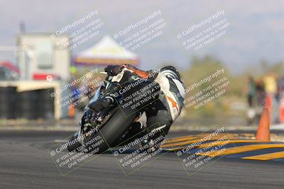 media/Oct-29-2022-CVMA (Sat) [[14c0aa3b66]]/Race 8 Supersport Middleweight/Folder 2/